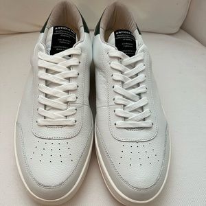 NEW: ARTICLE NO. WHITE AND BLACK 0517 LOW-TOP SNEAKERS, Size 11.